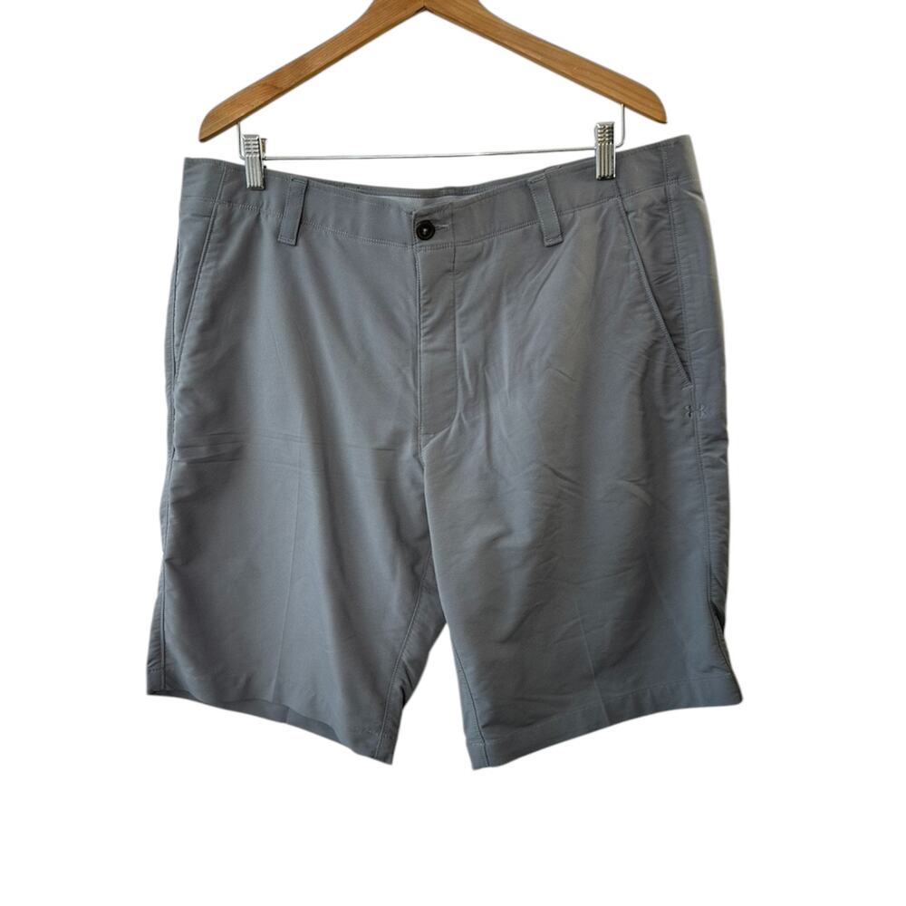 Under Armour Heat Gear Loose Fit Gray 11" Flat Front Shorts Men's Size 40
